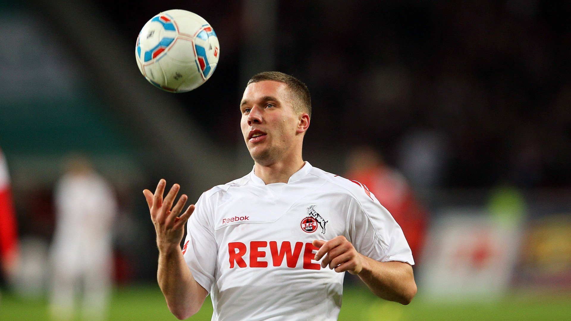 KAIYUN 中国大陆-“英超大戏持续，争冠队伍步步为营”，英超球队能争取哪些冠军