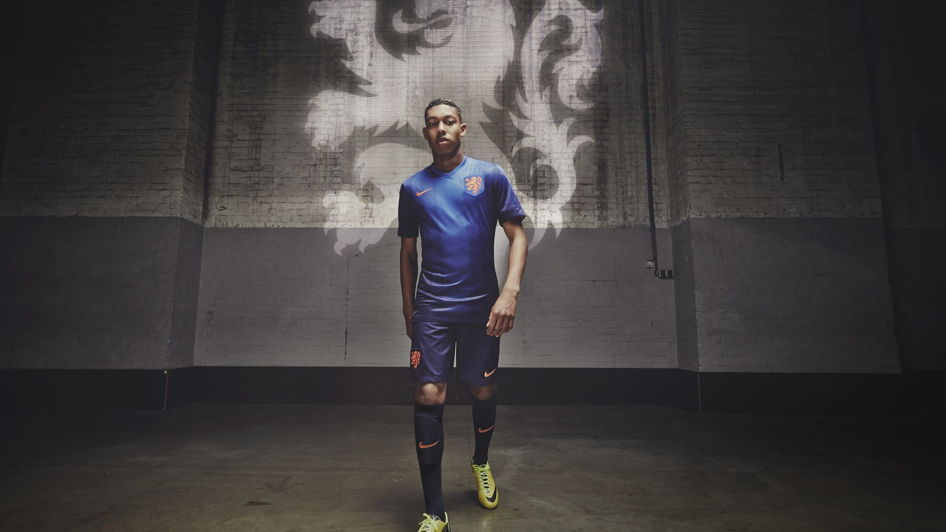 开云官网APP下载-中外足球交流活动频繁，促进互学互鉴，中西方传统足球文化比较